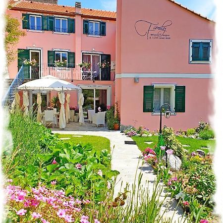 Casa Vacanze Family Albisola Superiore Luaran gambar