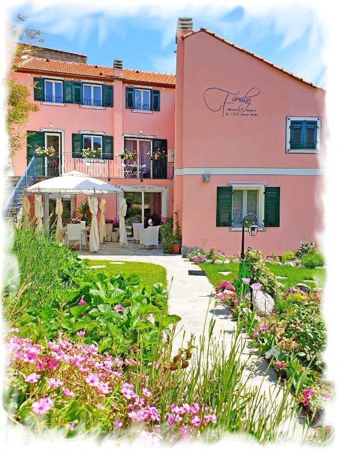 Casa Vacanze Family Albisola Superiore Luaran gambar