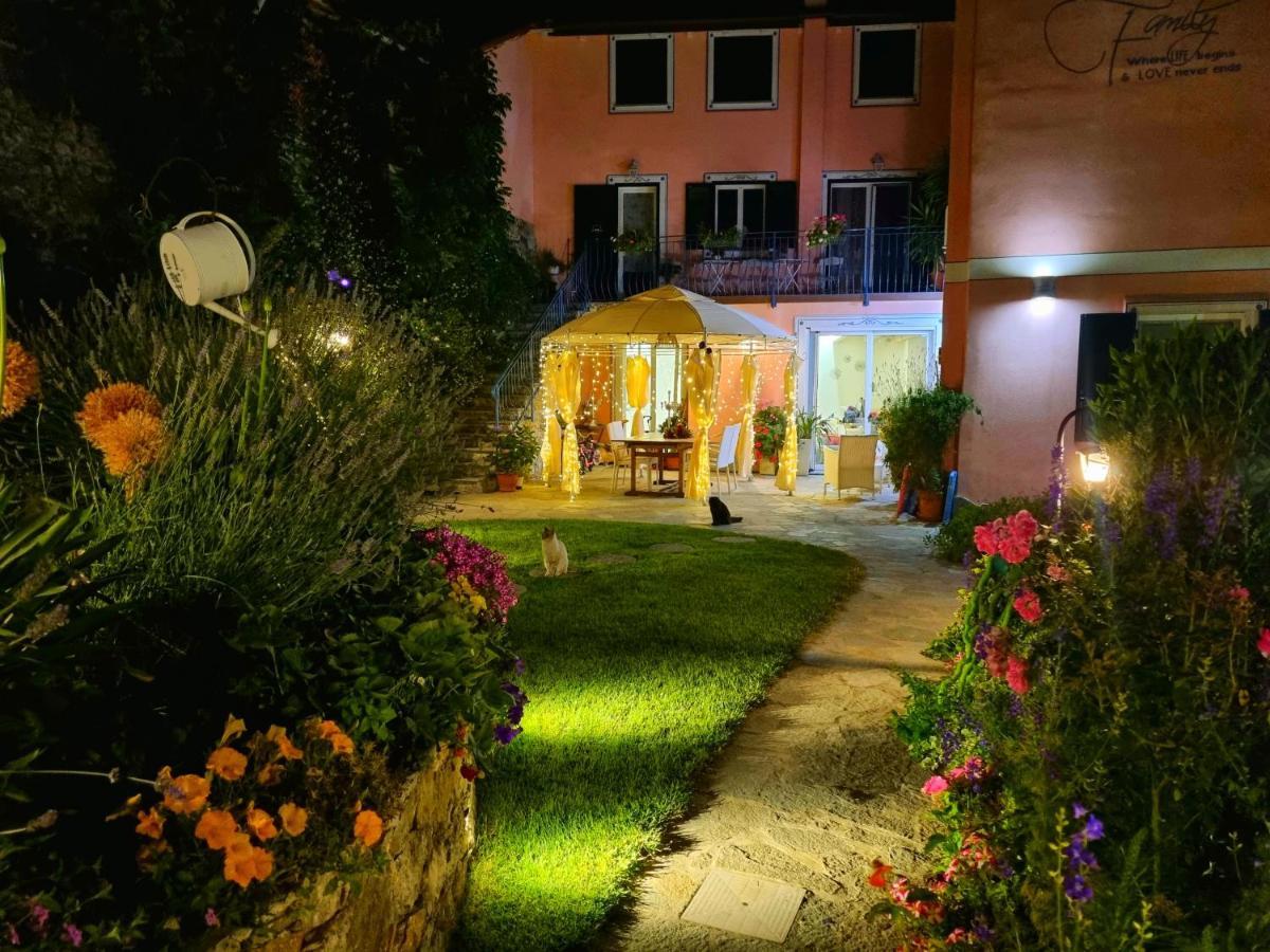 Casa Vacanze Family Albisola Superiore Luaran gambar